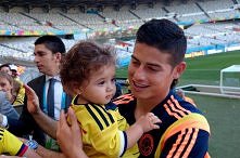 Tatuś piłkarz! słodko :3