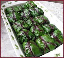 Gołąbki w liściach buraka