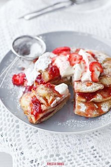 Pyszne naleśniki drożdżowe