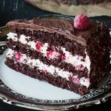 Tort migdałowo-czekoladowy