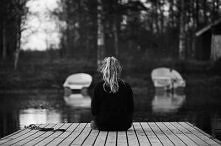 Obojętność silne palce ma, ...