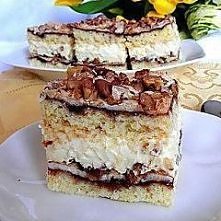 Składniki na kruche spody:

400 g mąki tortowej
200 g margaryny lub masła
4 żółtka
3 łyżki kwaśnej śmietany
120 g cukru pudru
1 łyżeczka proszku do pieczenia

Dodatkowo: 1 słoic...