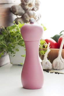 Młynek do soli RIMINI PASTELOWY RÓŻOWY włoskiej marki Bisetti