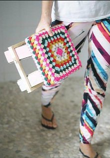 szydełkowy pokrowiec na stołek