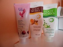 Peelingi z Avonu -wiśniowy,pomarańcza-cynamon i limonka ,moje ulubione peelingi do stóp,używam od lat ,moje stopy bardzo je lubią ,super zapachy ,ładnie ścieraja martwy naskórek...
