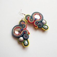 Tęczowe kolczyki sutasz