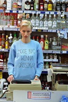 Robimy unikatowe bluzy - jedyne w PL !!! :) 

W kadym kolorze oraz rozmiarze :) 

Nazwa naszego fanpage to  GoHardPoland :) mozecie znalesc na fesjsie :) 

Z czym tylko chcesz -...