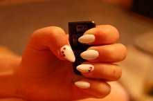 Paznokcie żelowe.
Dopiero p...