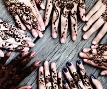 na dłoniach podoba wam się ...