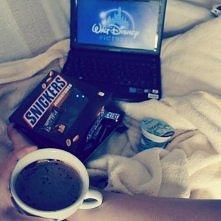 Gorąca czekolada, snickers, film Disney!