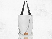 Worek ze skóry naturalnej z łańcuchem