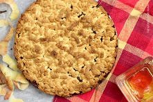 TARTA NA KRUCHYM CIEŚCIE Z JABŁKAMI DUSZONYMI W WHISKEY