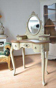 Toaletka z Lustrem i Szufla...