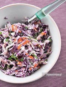 Coleslaw z kolorowej kapusty