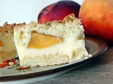Kruche ciasto z brzoskwinią i budyniem
