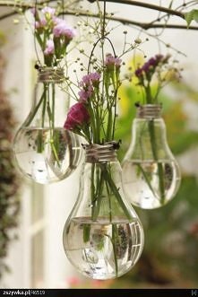 wazonik z żarówki ;)