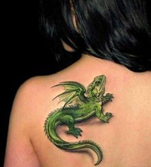 tatuaże jaszczurki dla kobiety