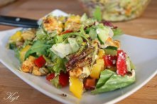 Pyszna sałatka szefa z indykiem - idealna 

niezlymlynek.blogspot.com