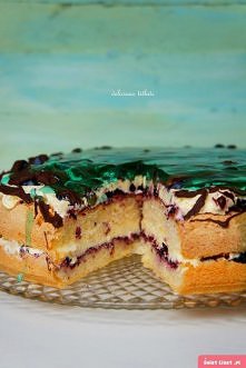 Ciasto z borówkami i kremem...