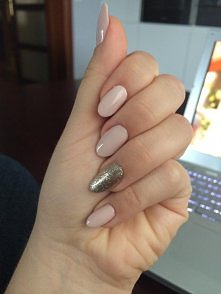 nails