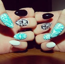 nails