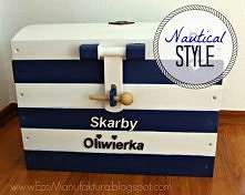Skrzynia kufer w marynarskim klimacie. Ahoj Przygodo!