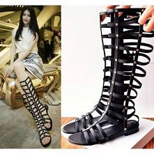 Wysokie sandały typu gladiatorski. Można kliknąć zdjęcie.