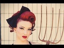 Pinup Swirl Vintage Inspire...