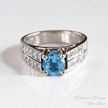 Pierścionek Zaręczynowy z Topazem i 20- toma brylantami w białym złocie próby 585 14 K ! Już od 2000 zł Tylko w Złota Linia zlotalinia@gamil.com