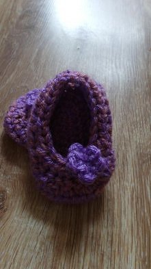 Buciki wykonane na szydełku...