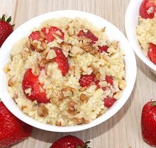 Śniadanie: kasza jaglana z truskawkami