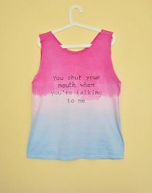 Koszulka diy :) farbowana barwnikami do tkaninn + napis malowany farbami do tkanin :) zapraszam na moją stronę na fb! :)