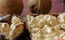 Ambasador – kokosowa pychota


"Ambasador to pyszne, wilgotne ciasto czekoladowe z chrupiącą kokosową bezą na wierzchu. Na pewno wielu z Was o nim słyszało, a nawet miało o...