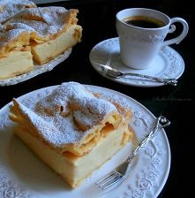 Karpatka - jedno z najpopularniejszych ciast w Polsce składające się z parzonego ciasta i masy budyniowej. Wielbicieli Karpatki nie brakuje i z pewnością tym wypiekiem