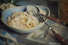 Penne z serem pleśniowym i szynką