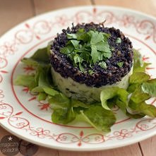 Kaszanka z lubczykiem na szałwiowym purée