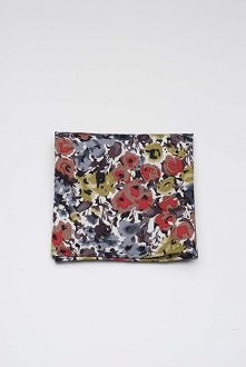 Poszetka wzorzysta – jesienne kwiaty na styletogo.pl