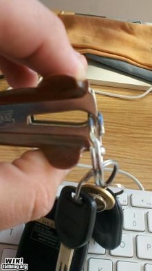 nie niszcz sobie paznokci