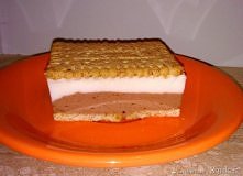 z podanych proporcji otrzymamy 12 kanapek:
herbatniki 24szt.
białko 4
serek homogenizowany naturalny 25 dag
śmietanka 30% 16 dag
kakao 1 łyżka
żelatyna 6 łyżeczek
cukier puder 7...