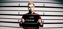 "Good Girls" - Luke gif