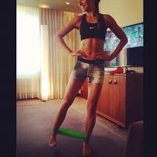 Ćwiczycie z taśmą? Jakieś efekty? :)

fot. z fb A.Lewandowskiej