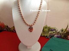 Uroczy naszyjnik: łańcuszek i zawieszka Tiffany&Co w kształcie serduszka. Złoto 18k, pięknie błyszczy. Luksusowa biżuteria. Nie uczula, nie śniedzieje, długa żywotność. Cena...