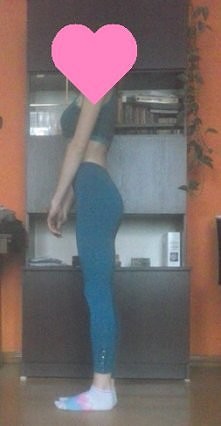 Słowem wstępu: Tak, zdjęcie było robione kartoflem.

Zainspirowana przemianą martuska1992 zaczynam wojnę z moim płaskodupiem :P Od wczoraj do moich przysiadów i wykroków dołożył...