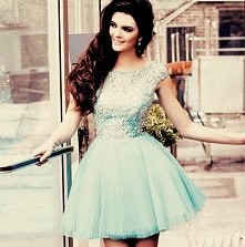 słabo widać ale sukienka bardzo ładna