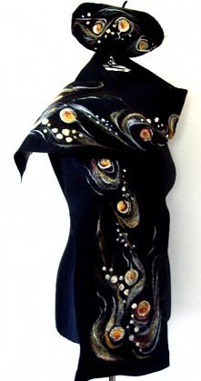 Szal i beret malowany filcem