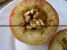 PIECZONE JABŁKA Z ORZECHAMI...