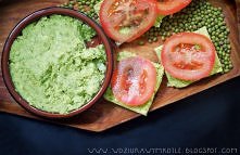 Dziś do menu dołączyłam paste z fasoli mung. Pełno białka, witamin i błonnika to tylko niektóre z jej zalet ! Poza tym jest bardzo smaczna. Zapraszam :)