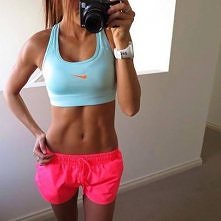 To mój brzuch w przyszłości...