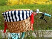 kosz rowerowy z podszewką w paski