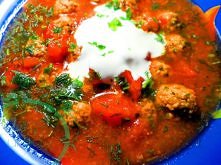 pyszna sycąca zupa z pomidorów z ziołowymi pulpecikami ...